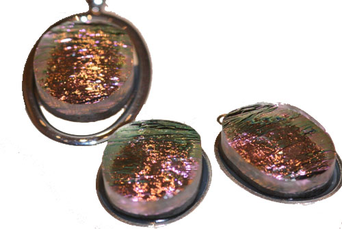 Matching ear-rings and pendant set