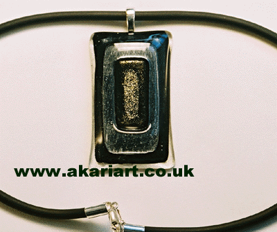 Multi-layered dichroic Pendant